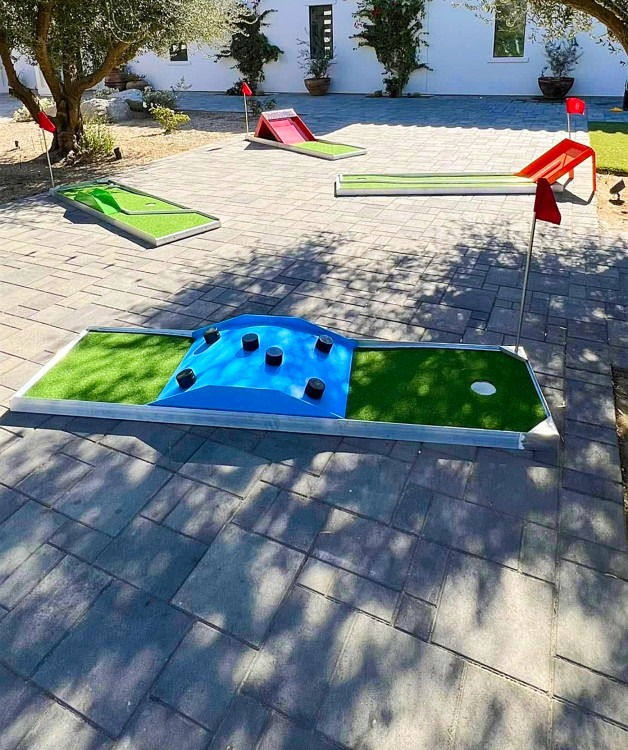Aluminum 9 Hole Mini Golf Aluminum 9 Hole Mini Golf